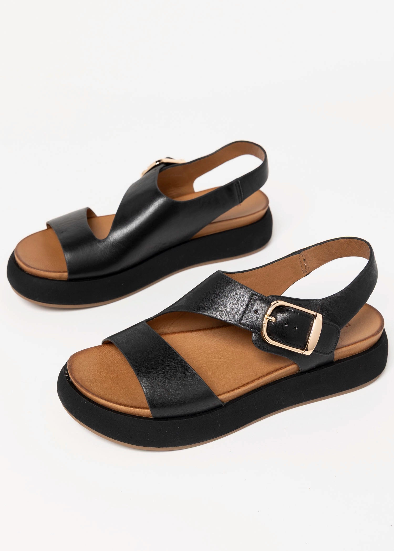 swatch_Black inuovo platform leather sandal