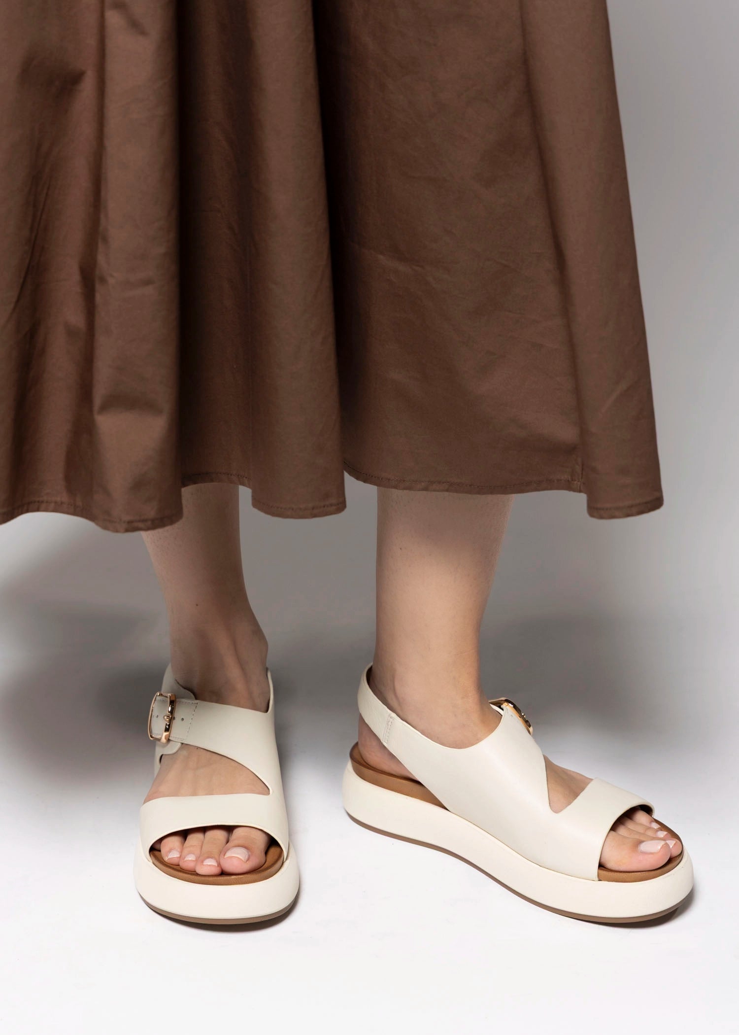 swatch_Crema inuovo platform leather sandal