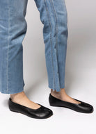 swatch_Black inuovo tabi ballet flat