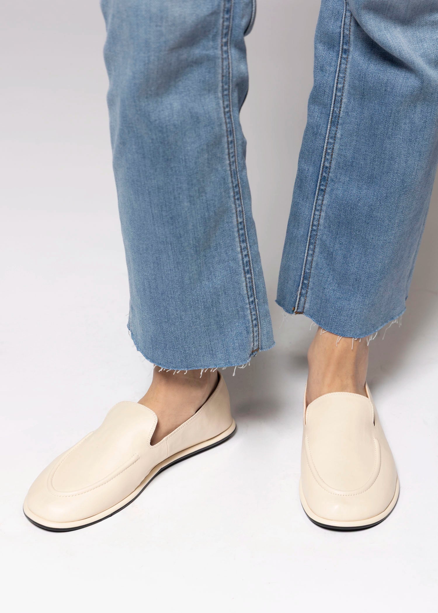 swatch_Off White Leather inuovo leather loafer