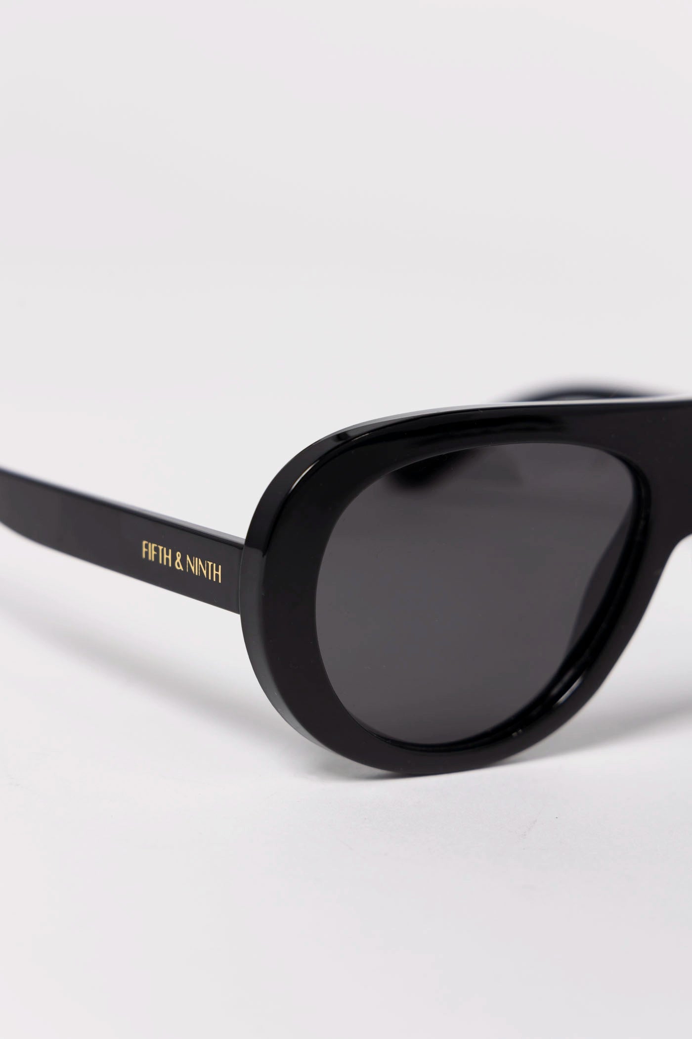 swatch_Black Oceane sunglasses