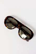 swatch_Tortoise/Green Oceane sunglasses