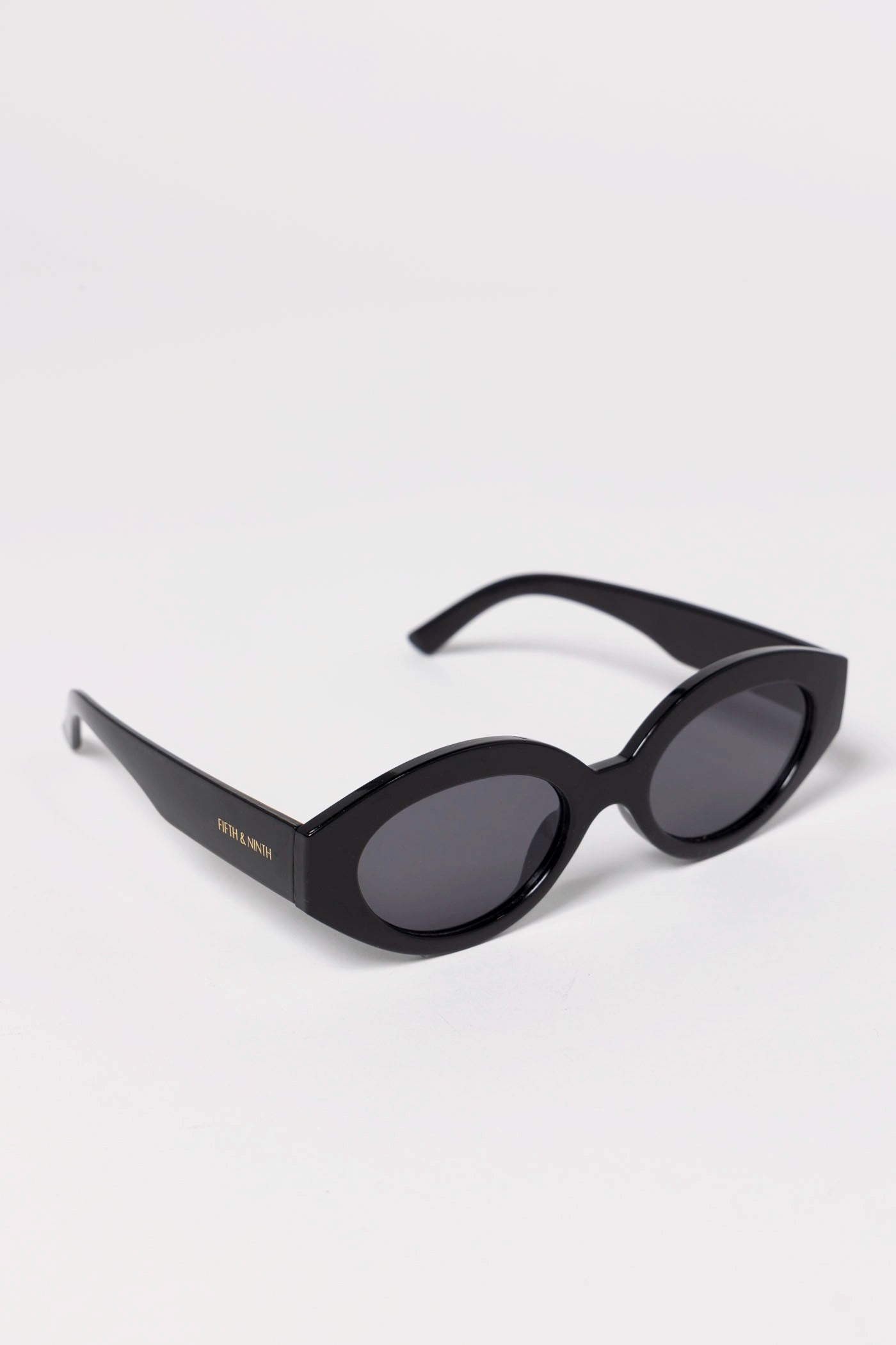 swatch_Black Emily sunglasses