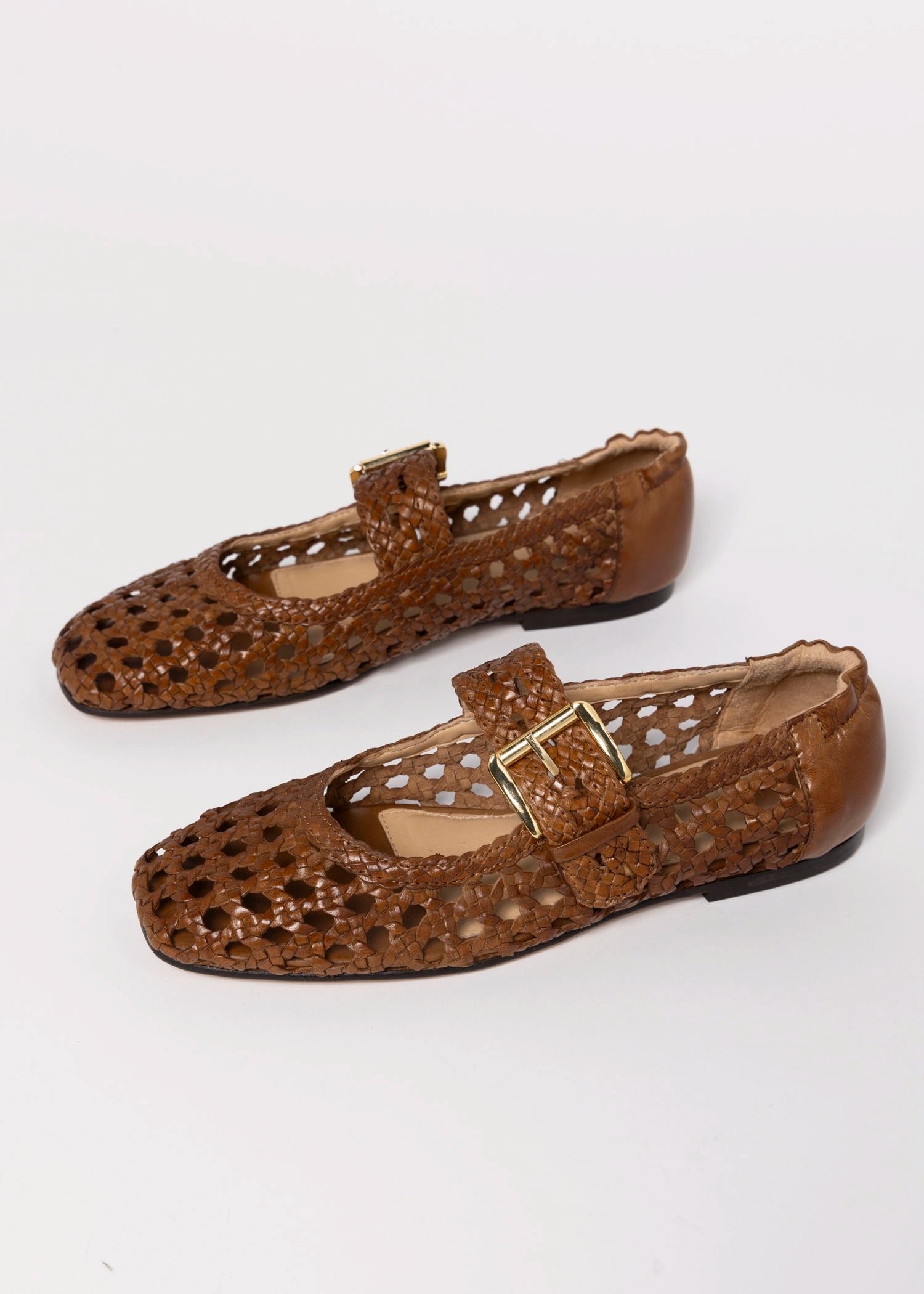 swatch_Almond Leather silent d carmi woven mary jane