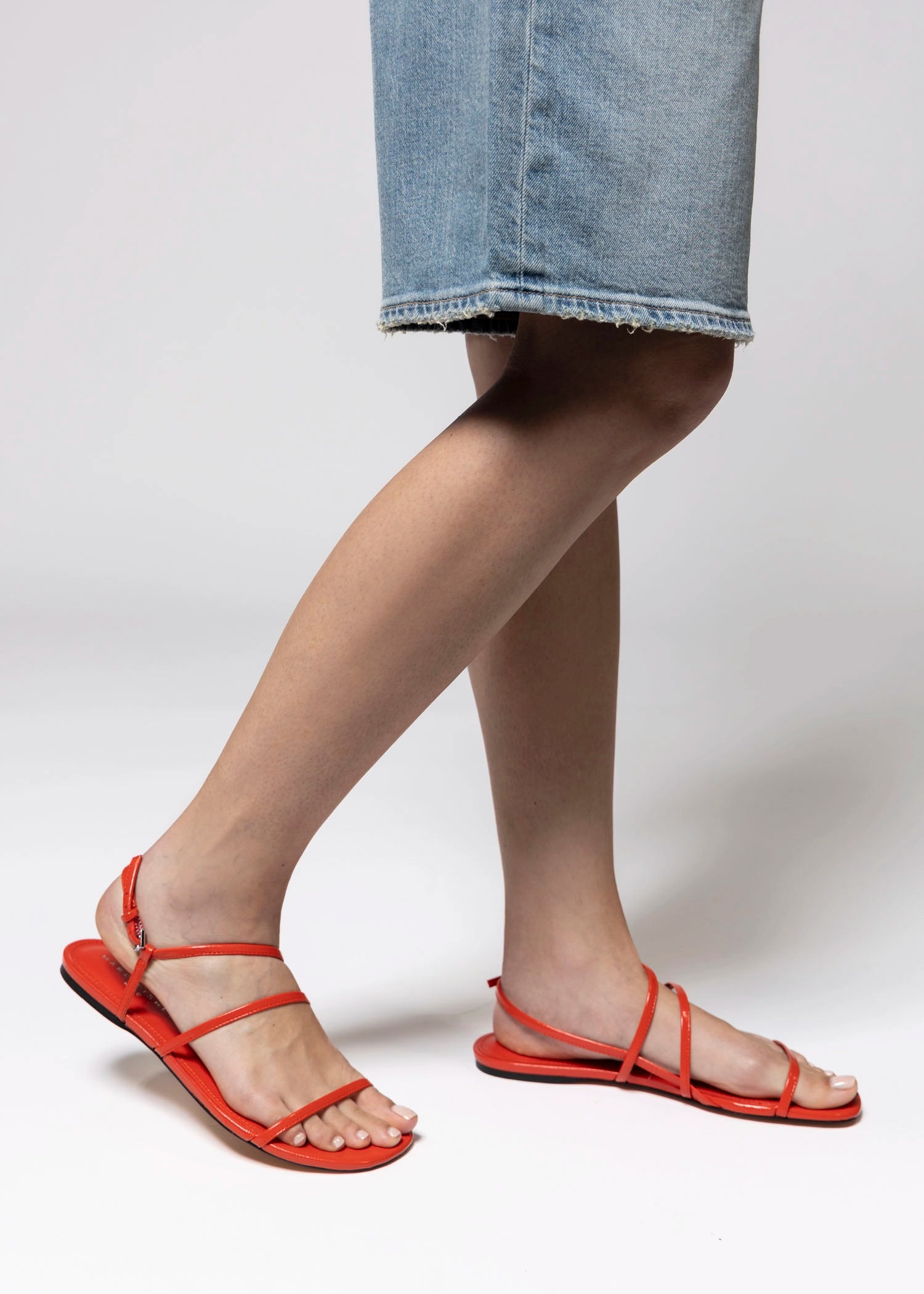 swatch_Red Leather marc fisher elysha flat sandal