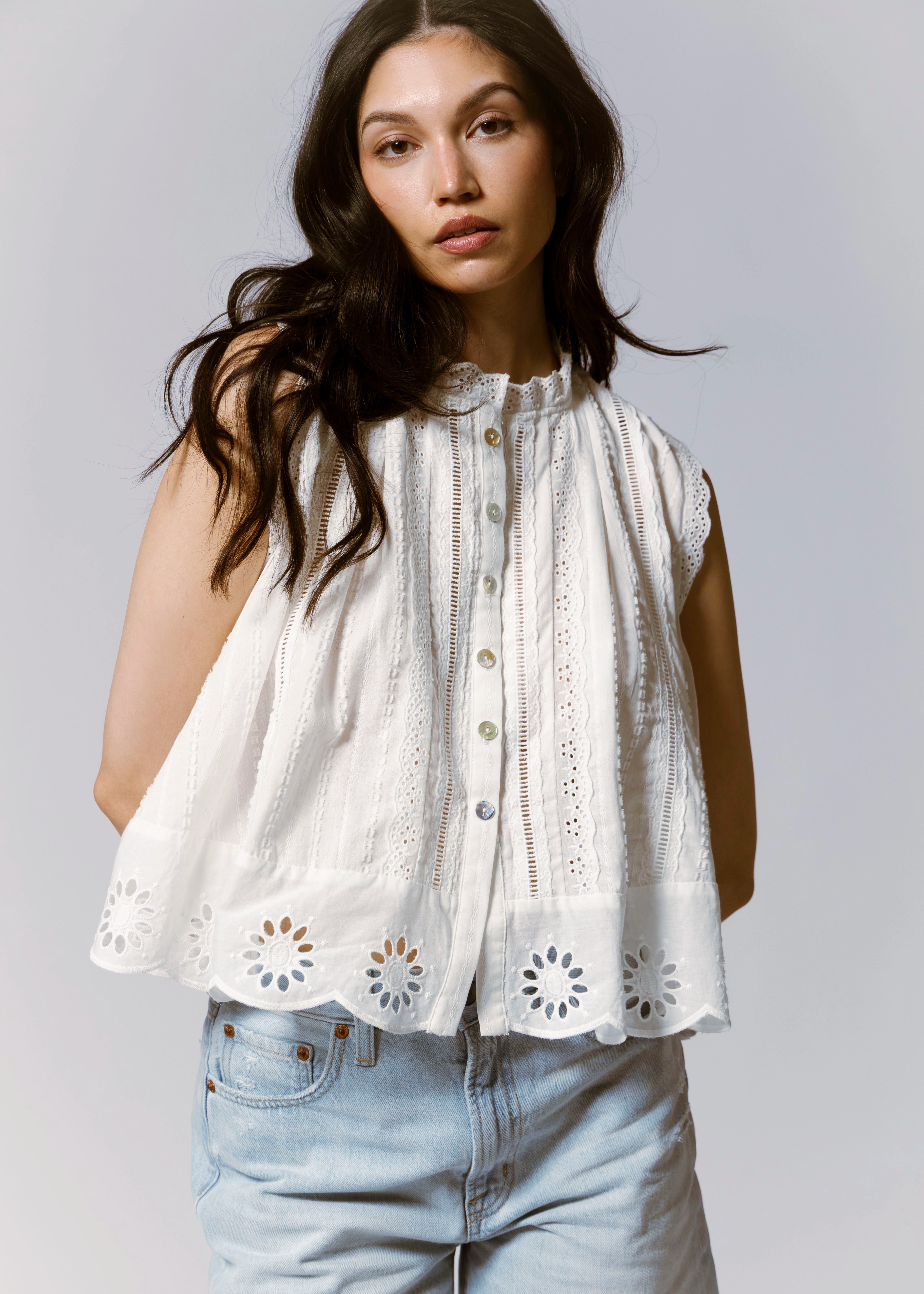swatch_Off White sleeveless eyelet blouse