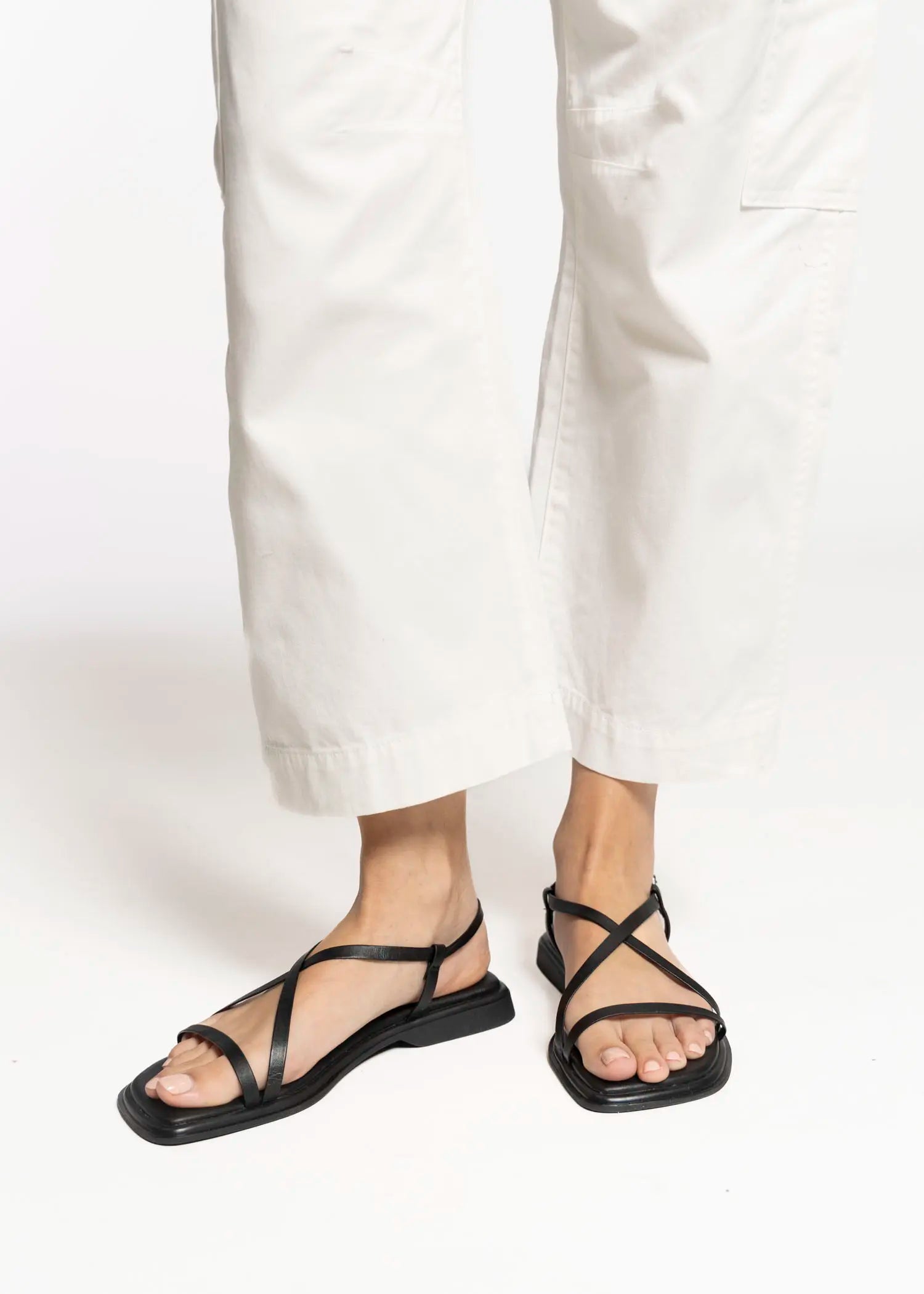 swatch_black izzy flat sandal flat sandals