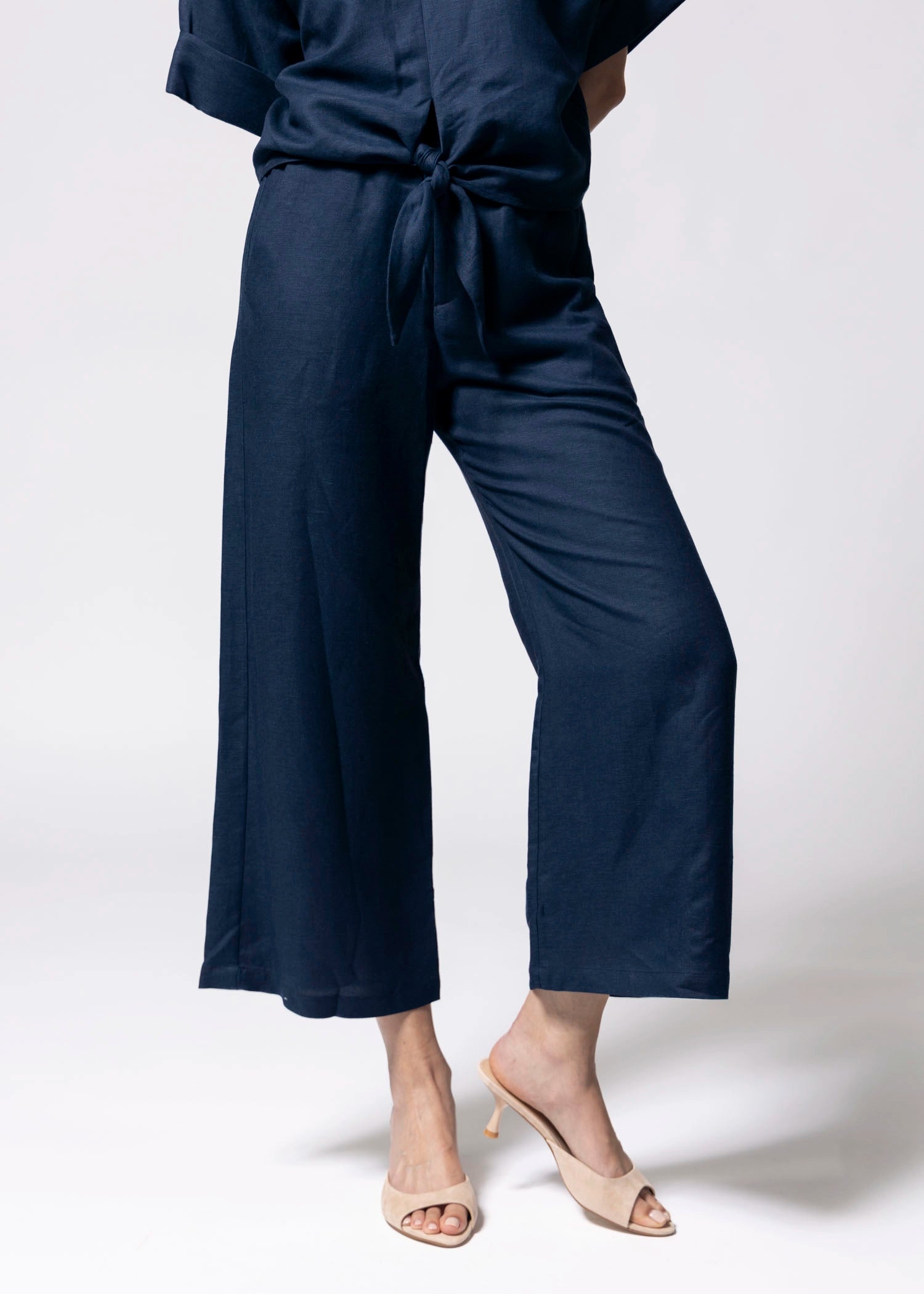 swatch_Navy fifteen twenty mason linen pant