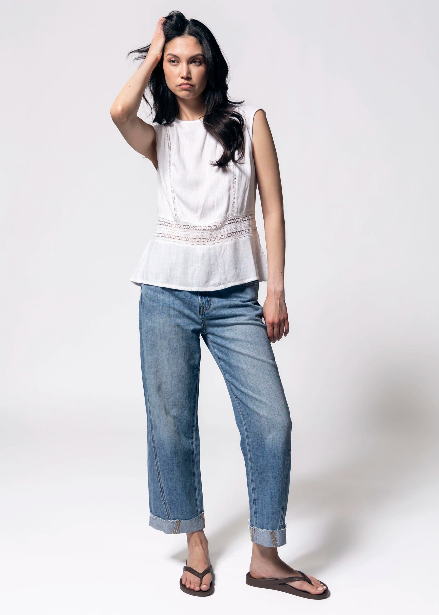 swatch_White kut from the kloth carly lace blouse