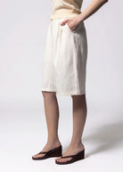 swatch_Cream knee length trouser shorts