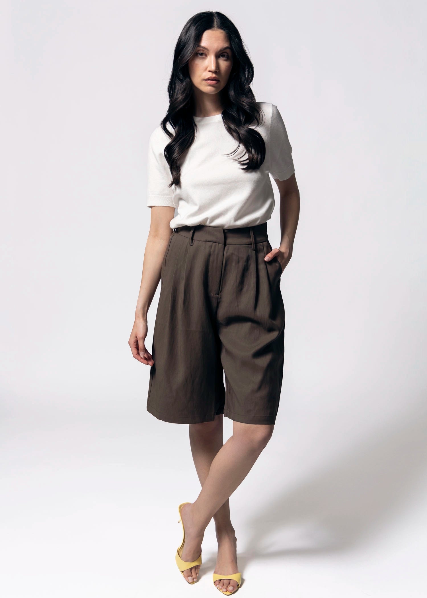 swatch_Brown knee length trouser shorts