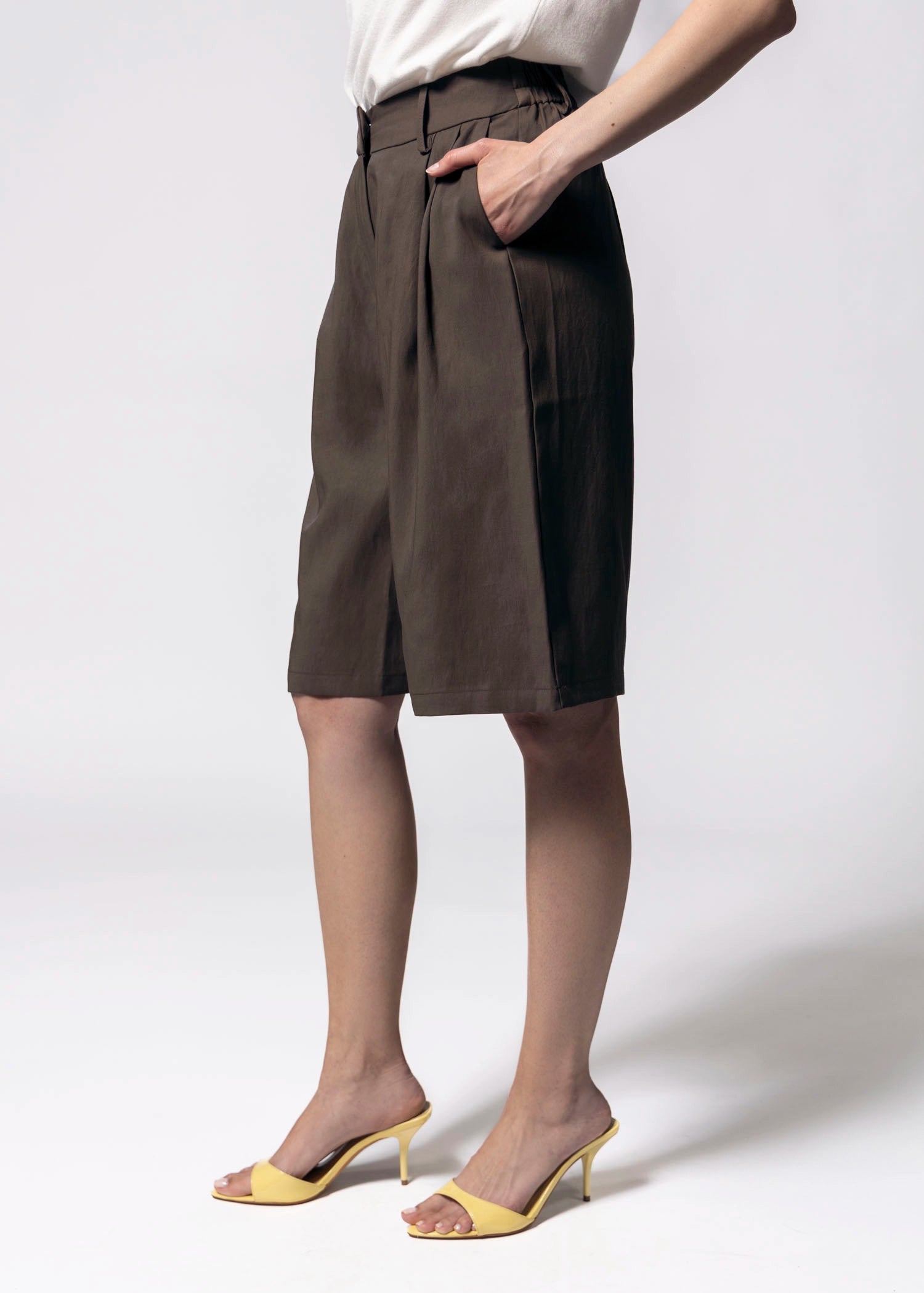 swatch_Brown knee length trouser shorts