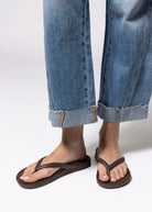 swatch_Brown arch support flip flop flat sandals