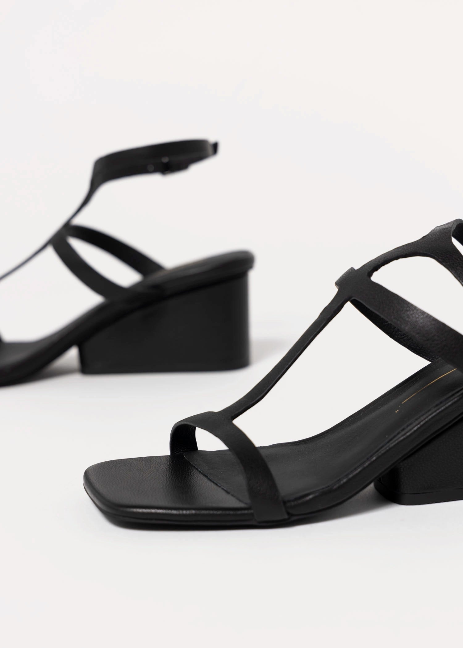 swatch_Black Leather intentionally blank semy wedge sandal