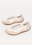 swatch_Off White Suede vagabond hollie sneakers