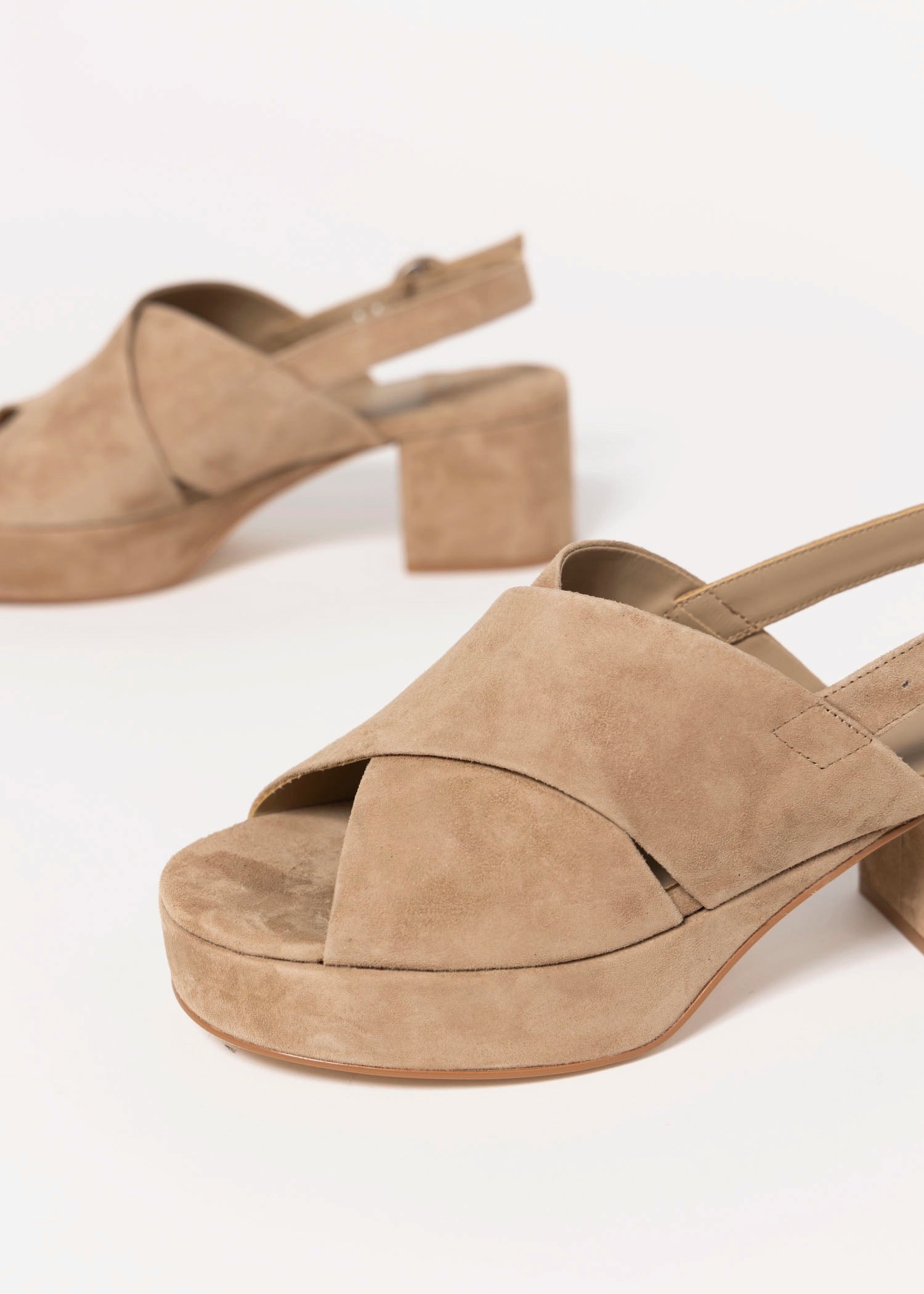 swatch_Beige Suede jeffrey campbell zentra platform sandal
