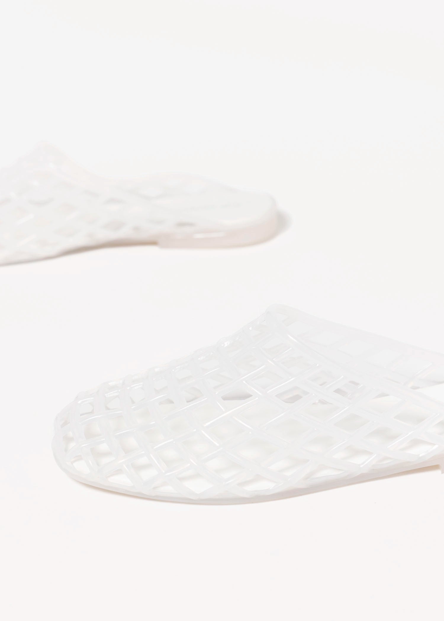 swatch_White solar jelly slide