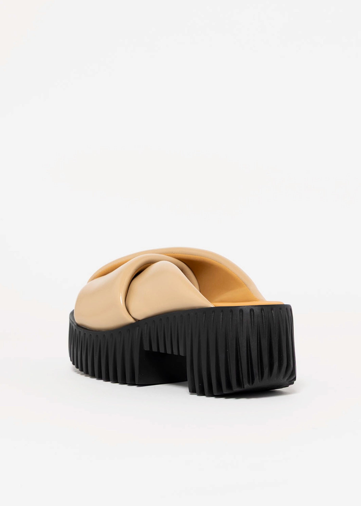 swatch_Skin Patent 4CCCCees plia anda platform sandal