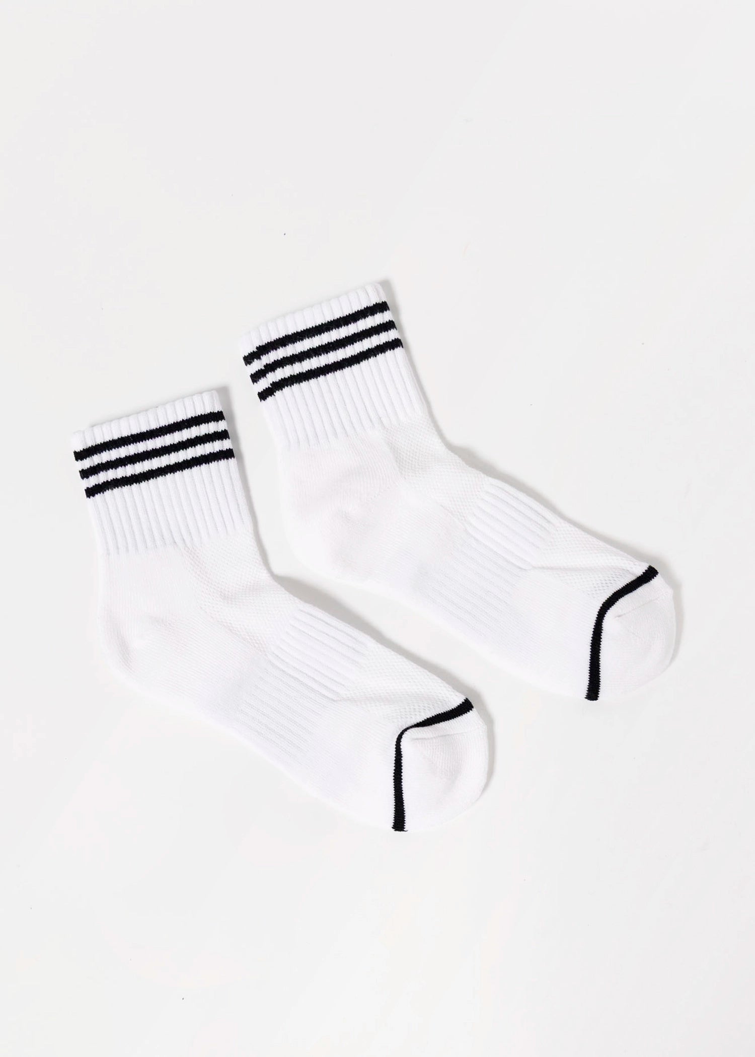 swatch_White le bon shoppe girlfriend socks