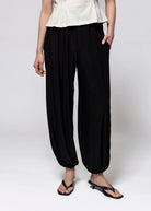 swatch_Black balloon pants