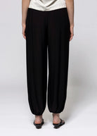 swatch_Black balloon pants