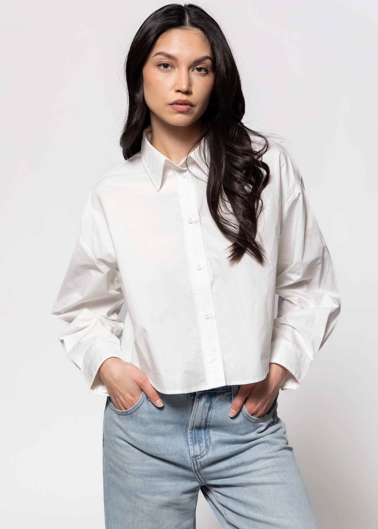 swatch_White cropped button down shirt