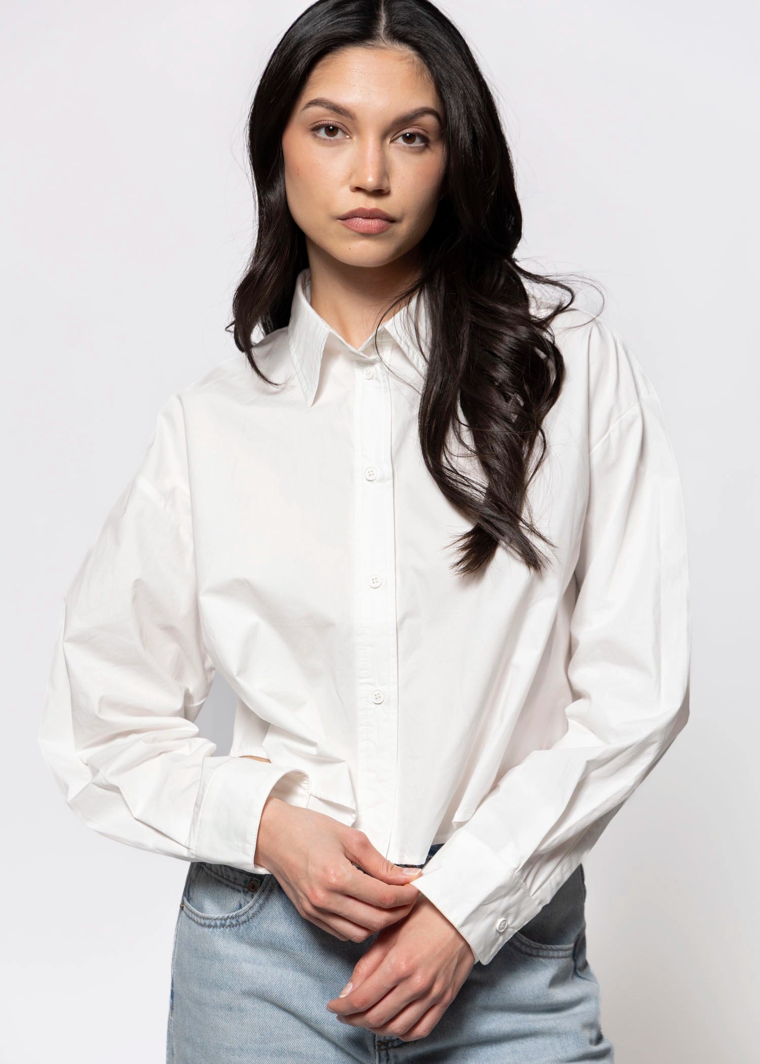swatch_White cropped button down shirt