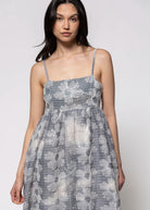swatch_Blue/Off floral embroidery midi dress