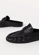 swatch_Black Smooth rafe loafer steve madden