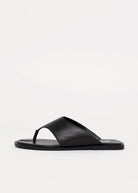 swatch_Black Leather steve madden Illia tabi thong sandal