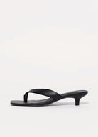 swatch_Black Leather steve madden tracie thong sandal