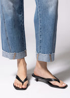 swatch_Black Leather steve madden tracie thong sandal