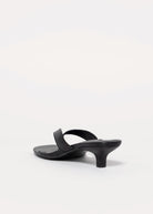 swatch_Black Leather steve madden tracie thong sandal