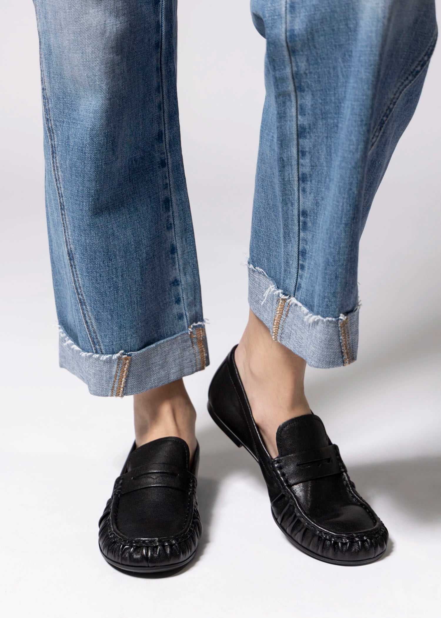 swatch_Black Leather vagabond aleya loafer