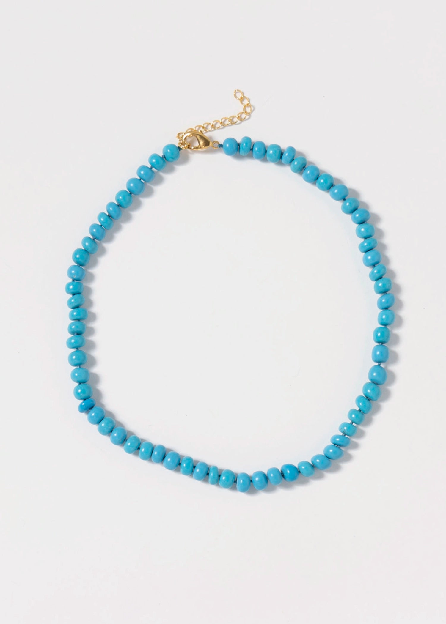 swatch_Turquoise blue howlite beaded necklace