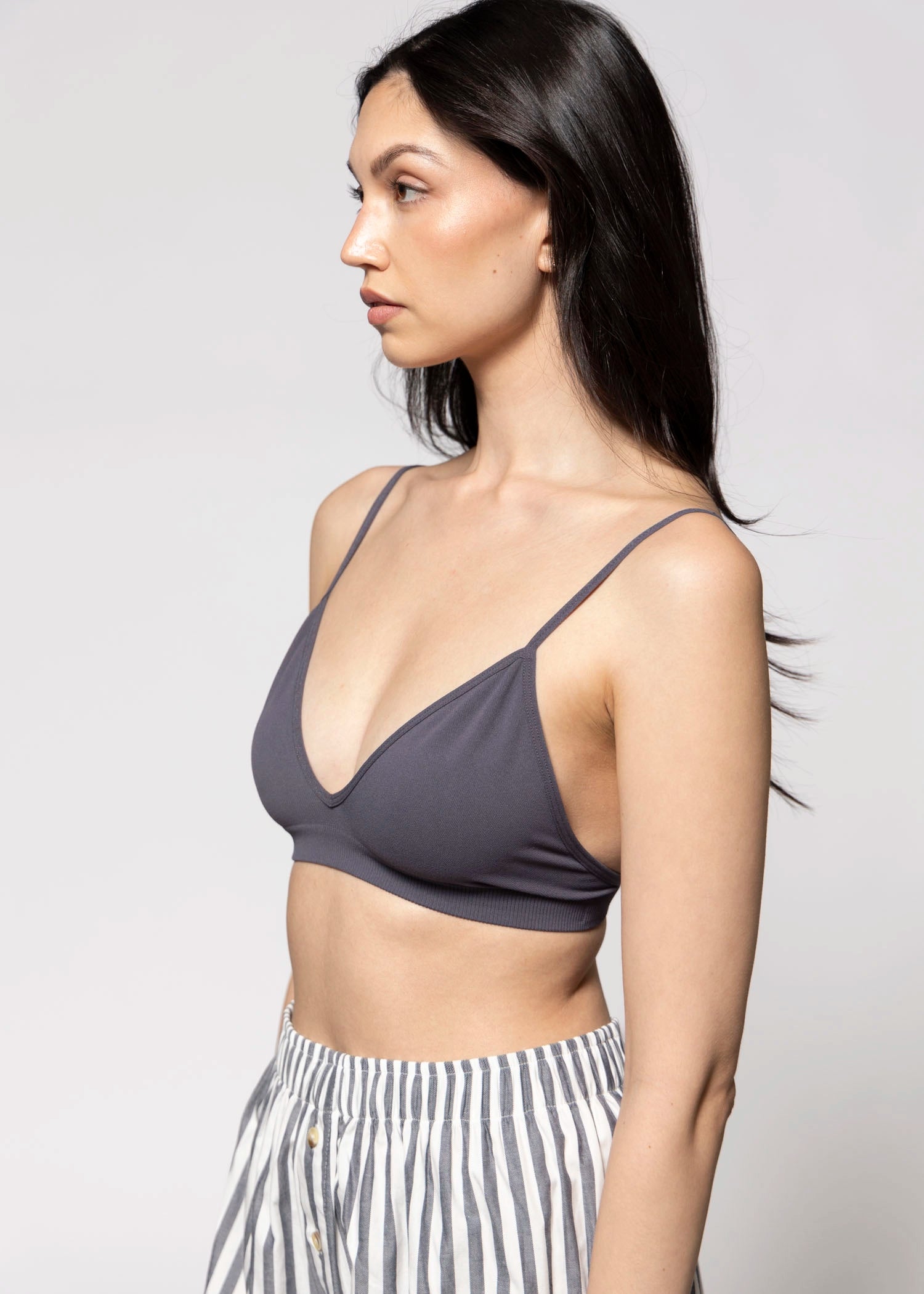 swatch_Grey seamless bralette