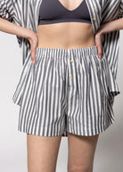 swatch_Navy cotton striped short