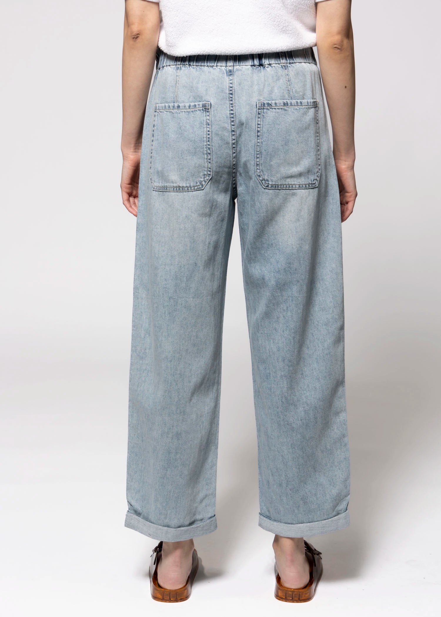 swatch_Light Denim daze denim villa drawstring barrel jean