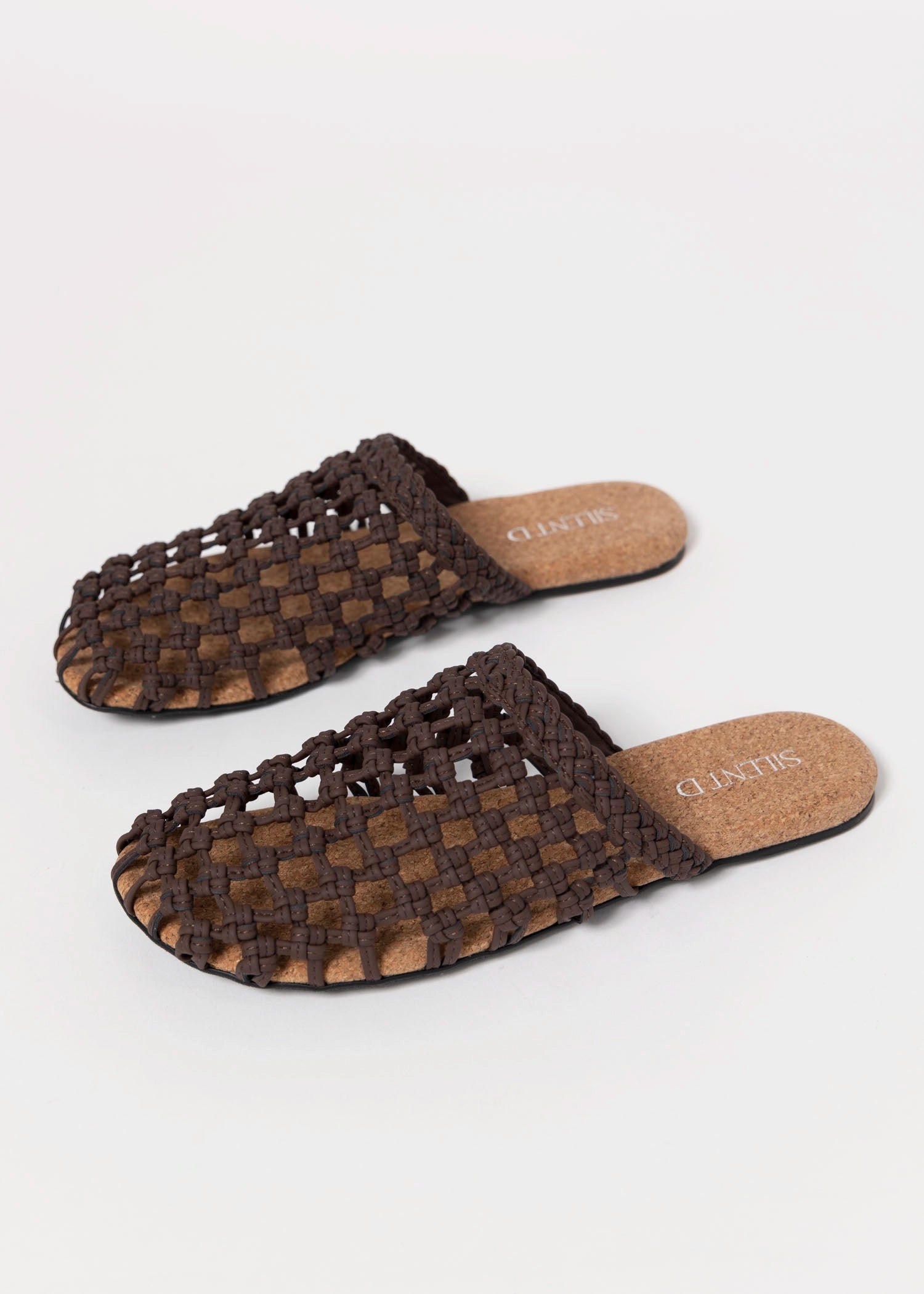 swatch_Chocolate silent d skylar woven mule