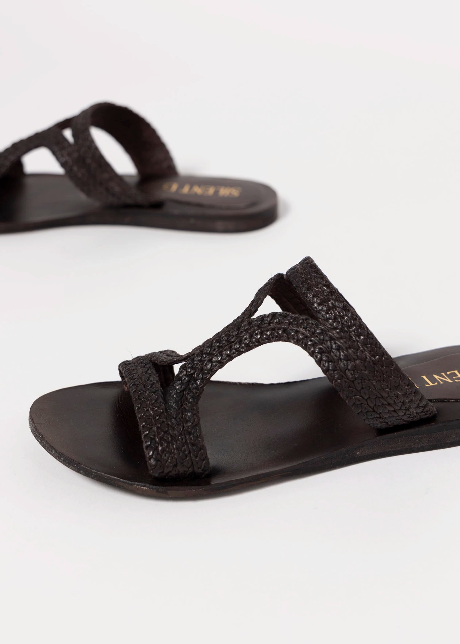 swatch_Brown Leather silent d jackie sandal