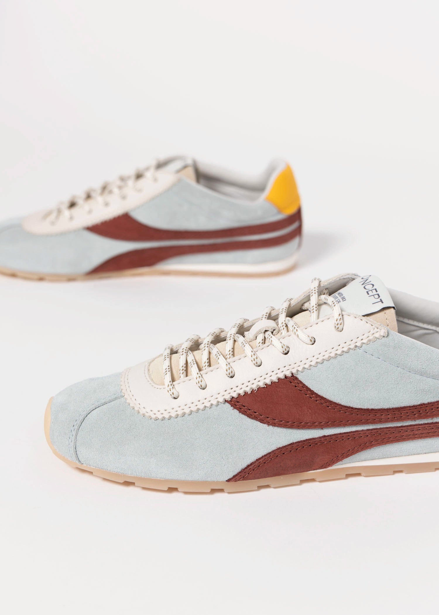 swatch_Sky oncept essex sneaker