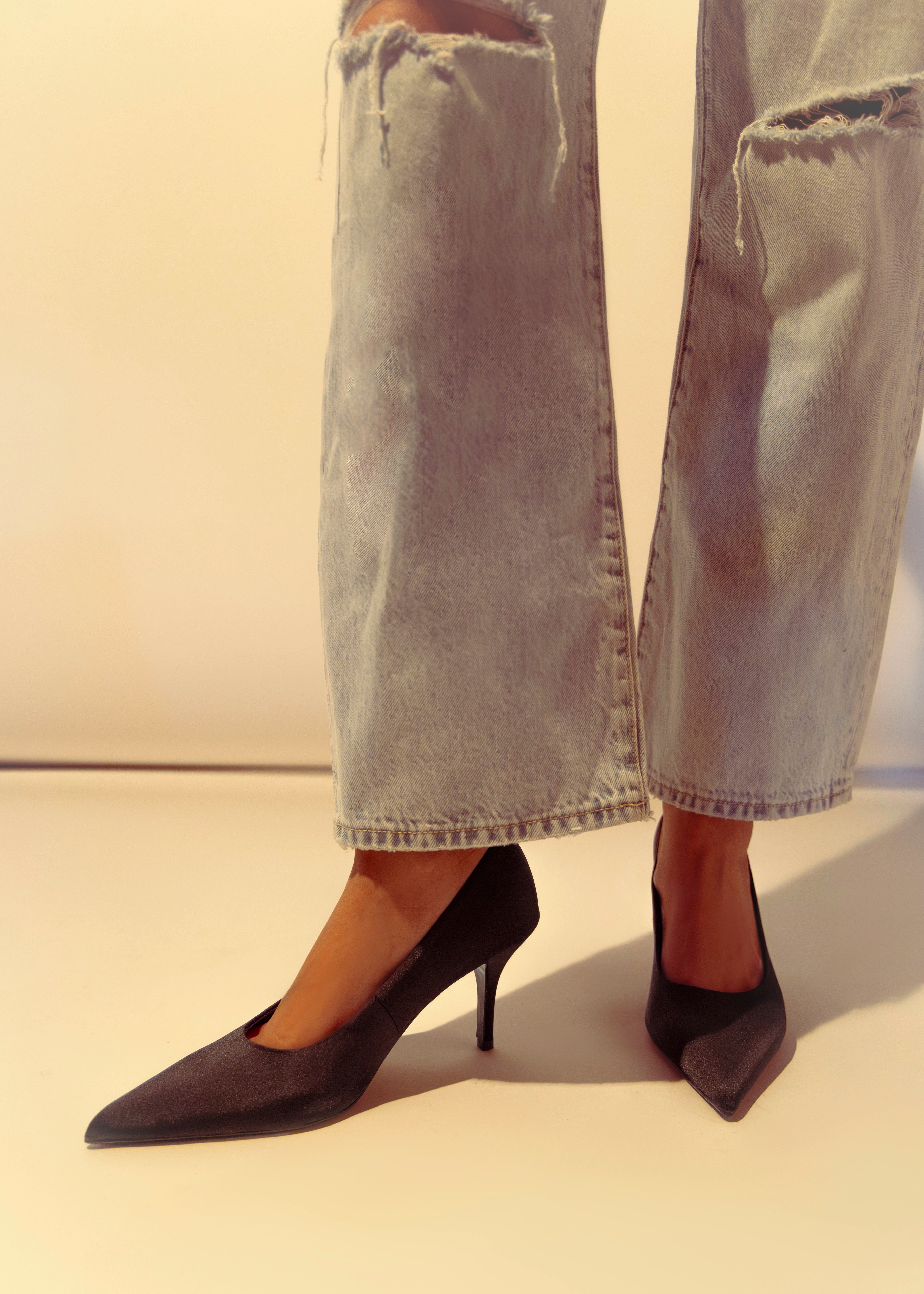 swatch_black satin chloe satin pump heels