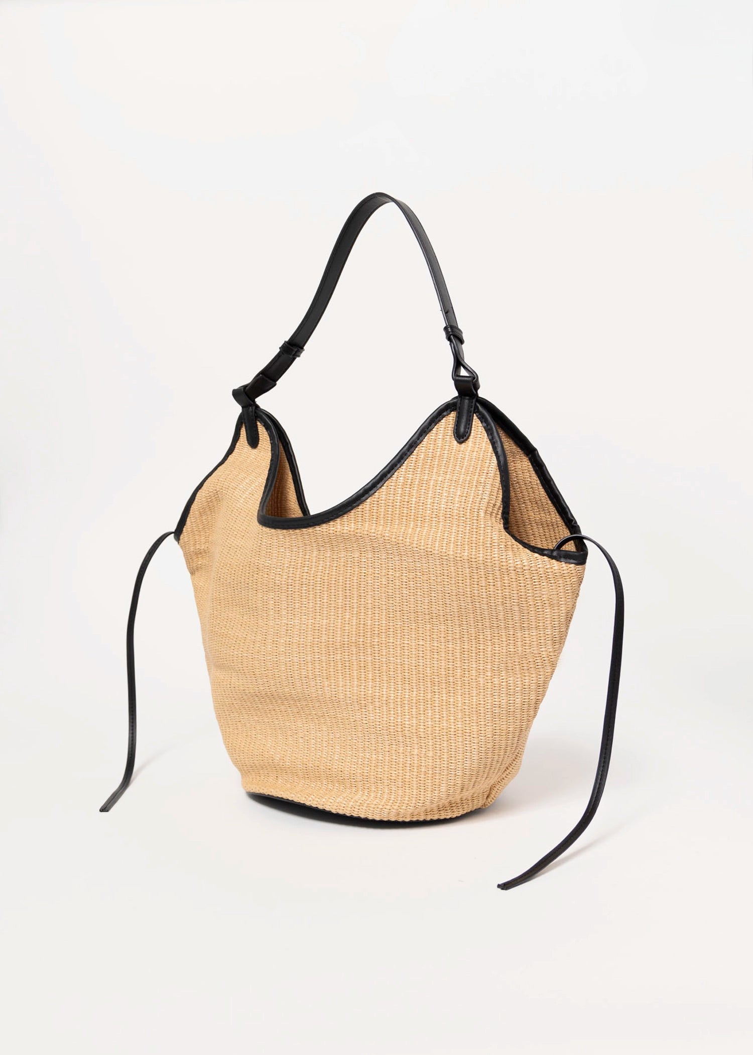 swatch_Natural/Black urban expressions ambrose raffia tote