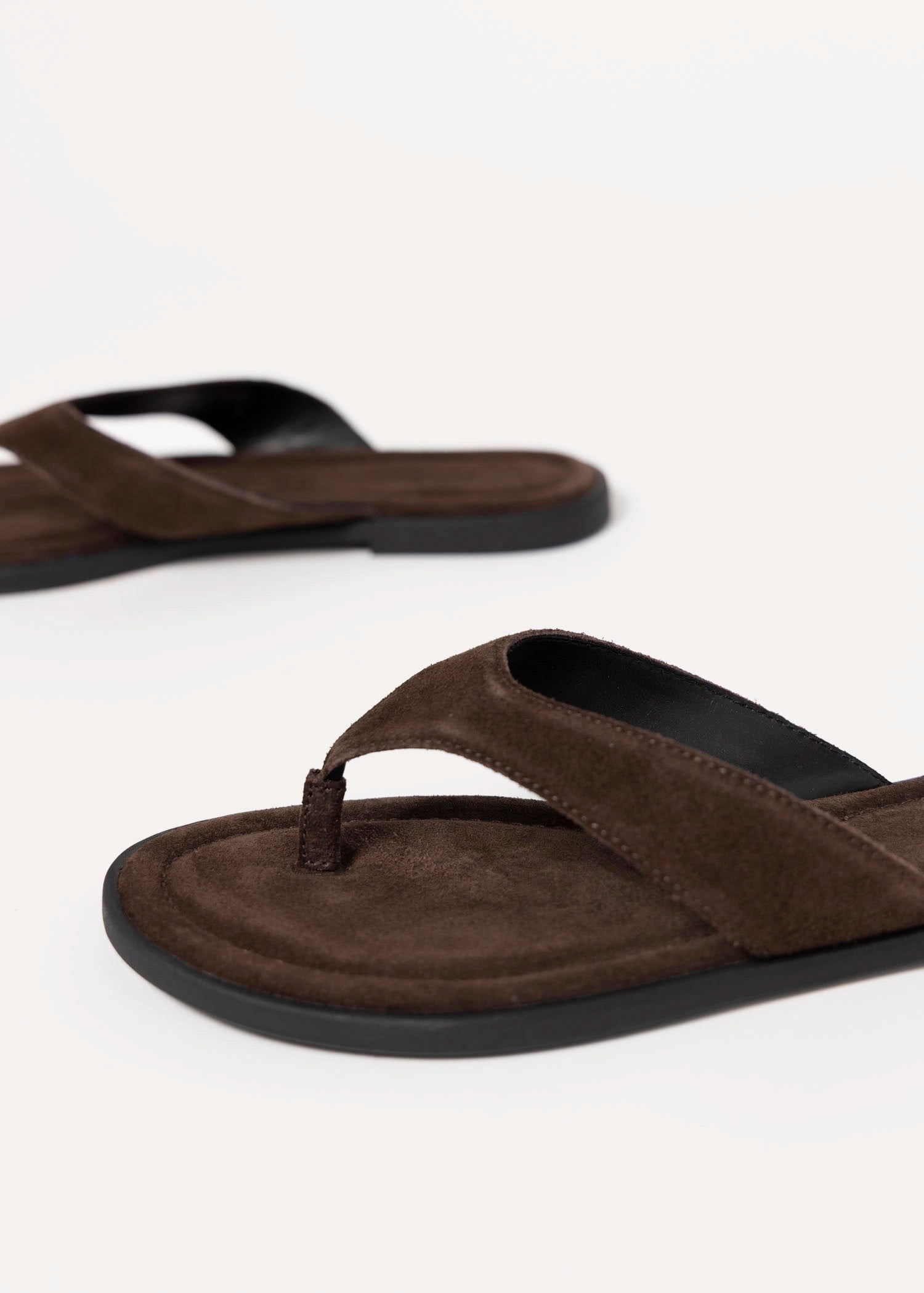 swatch_Java Suede vagabond zaida thong sandal