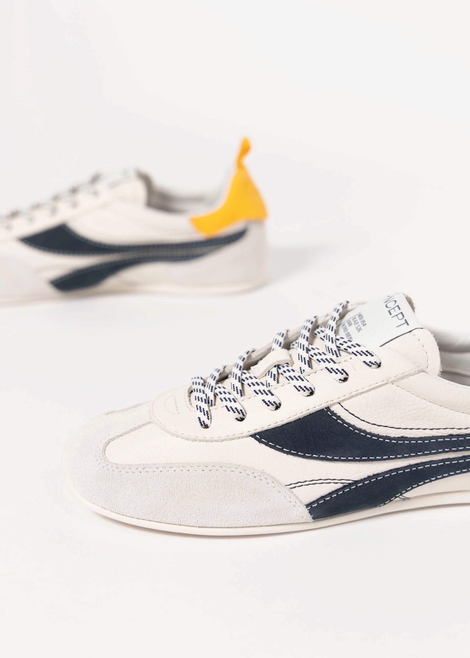 swatch_Retro Indigo oncept bari sneakers