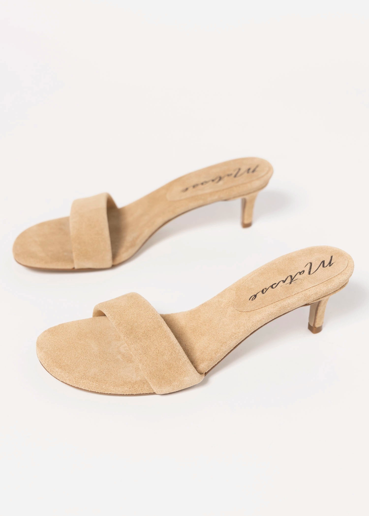 swatch_Natural Suede matisse poppy kitten heel sandal