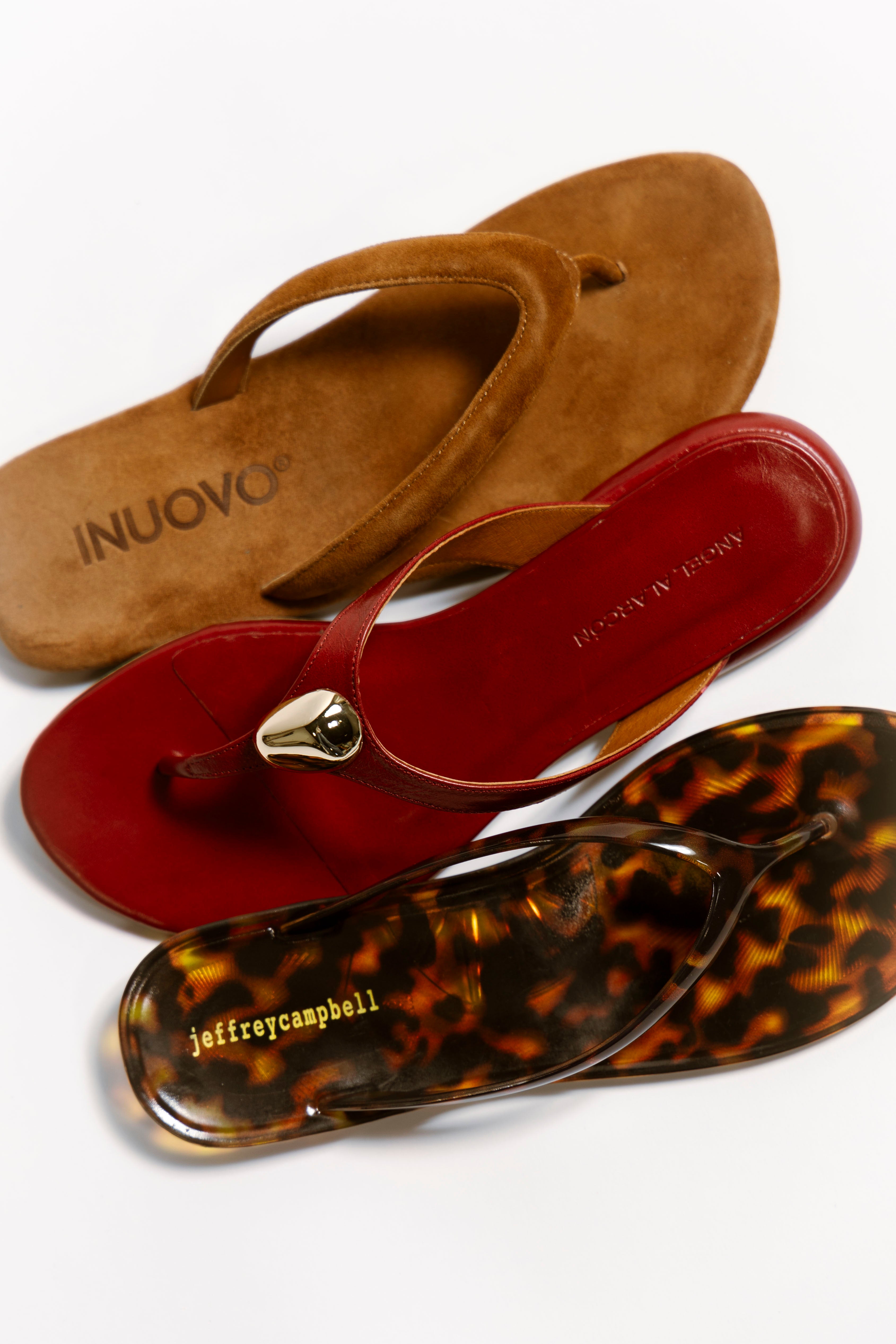 picture of thong sandals with a link to shop all thong sandals