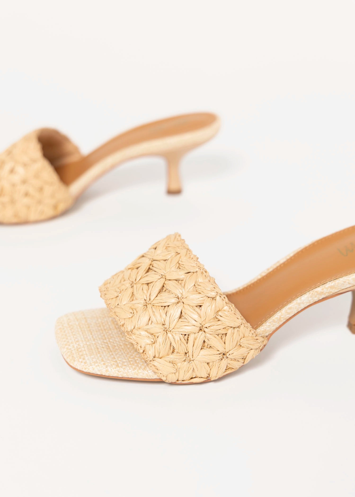 swatch_Natural raffia luna heeled sandal