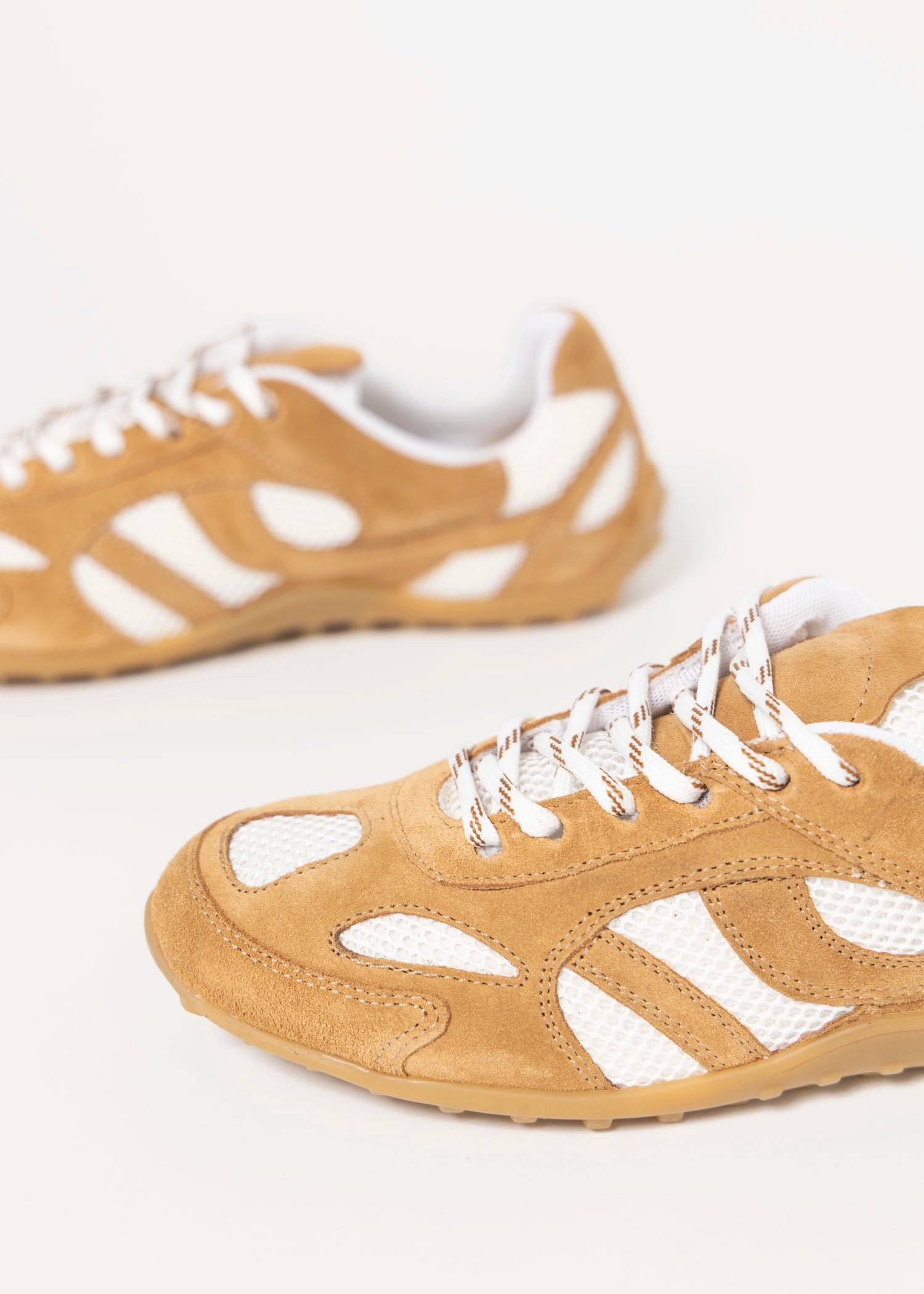 swatch_Choco Suede l'idea suede sneaker