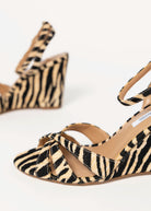 swatch_Zebra steve madden harbor raffia wedge